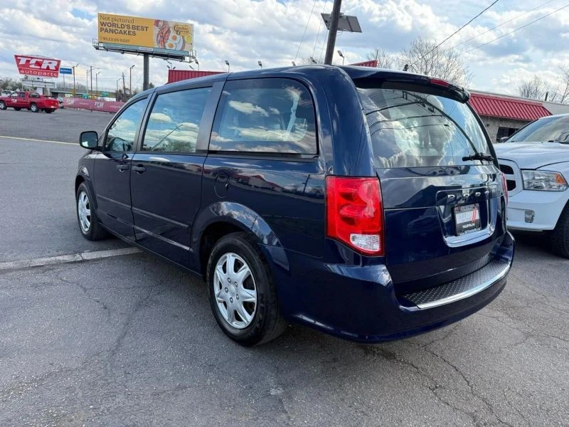 2015 Dodge Caravan - Image 6 of 12