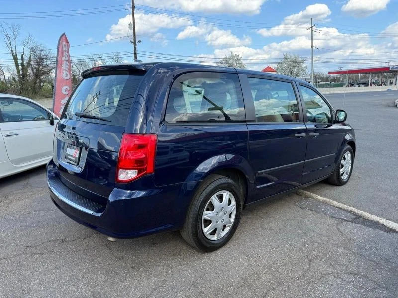 2015 Dodge Caravan - Image 8 of 12