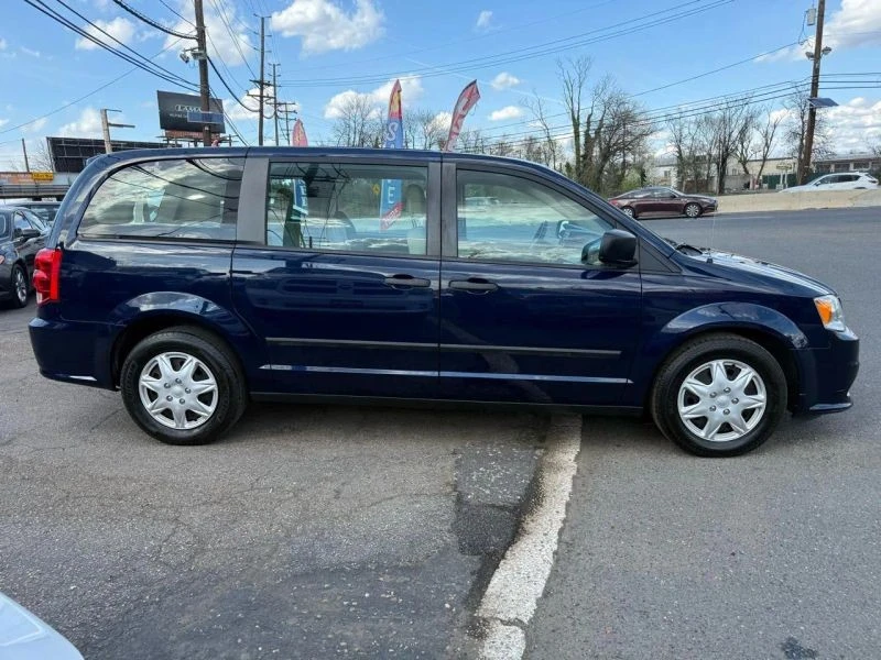 2015 Dodge Caravan - Image 4 of 12