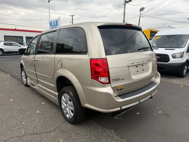 2015 Dodge Caravan - Image 5 of 12