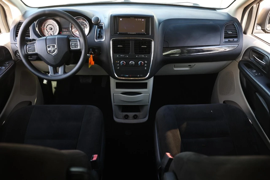 2015 Dodge Caravan - Image 2 of 12