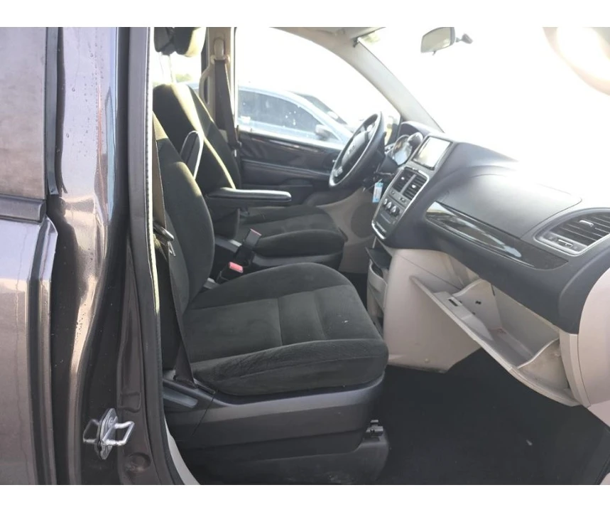2015 Dodge Caravan - Image 10 of 12