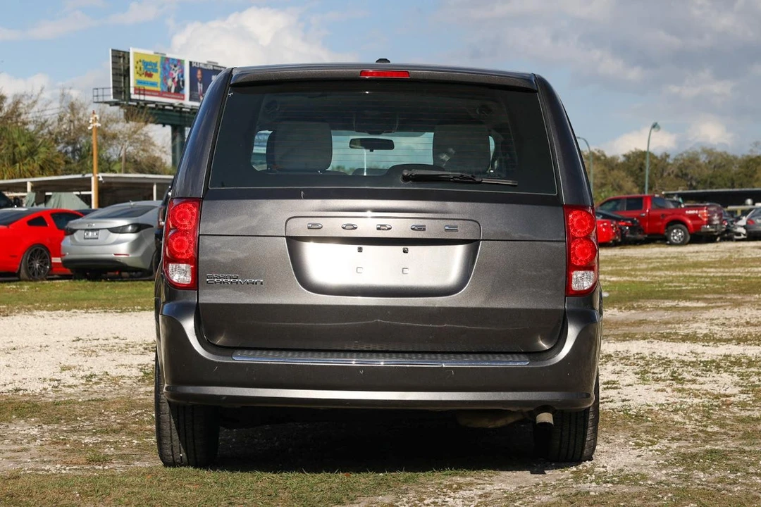 2015 Dodge Caravan - Image 7 of 12