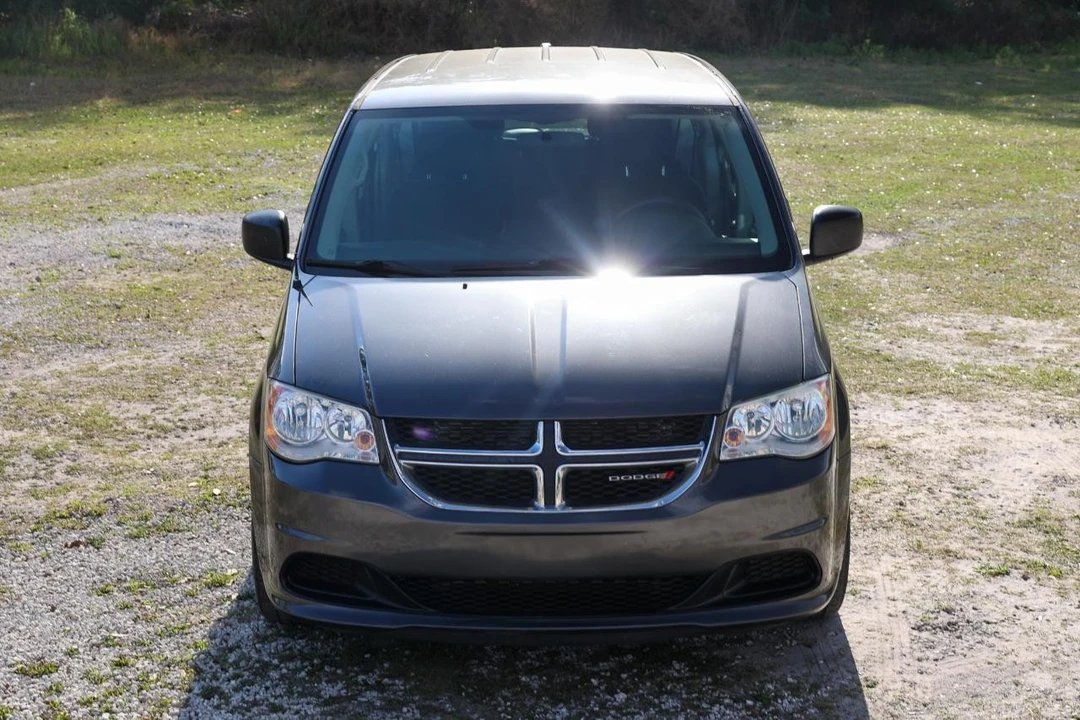 2015 Dodge Caravan - Image 18 of 21