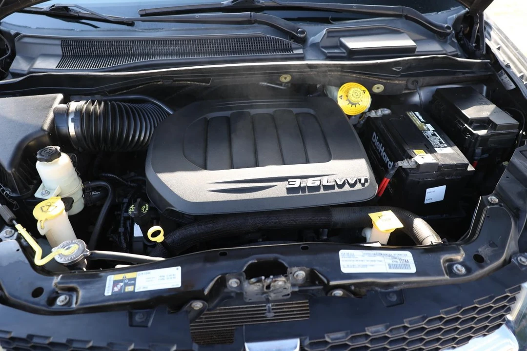2015 Dodge Caravan - Image 17 of 21