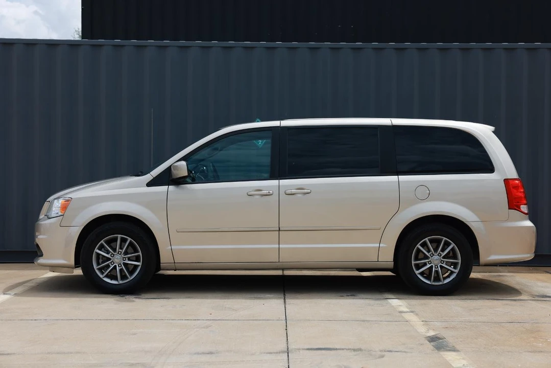 2015 Dodge Caravan - Image 3 of 21