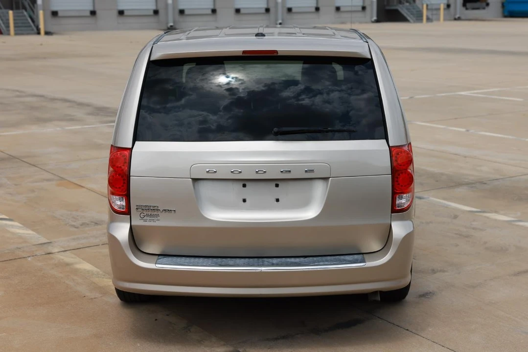 2015 Dodge Caravan - Image 9 of 21