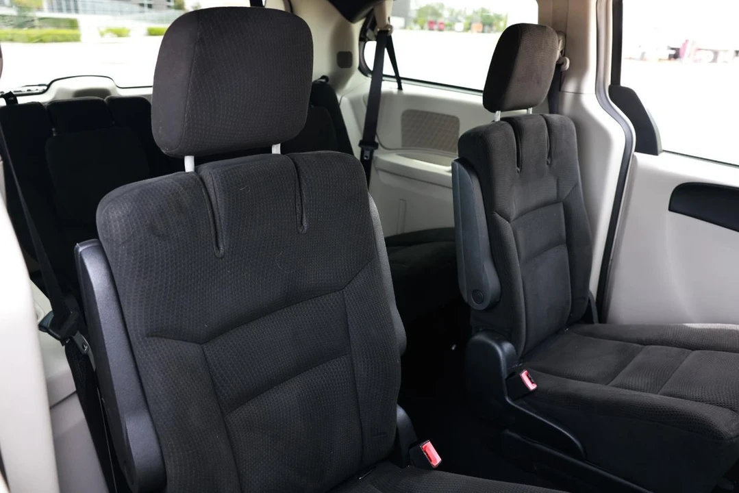 2015 Dodge Caravan - Image 14 of 21