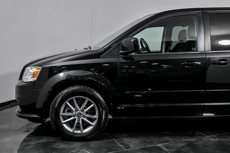2015 Dodge Caravan - Image 6 of 28