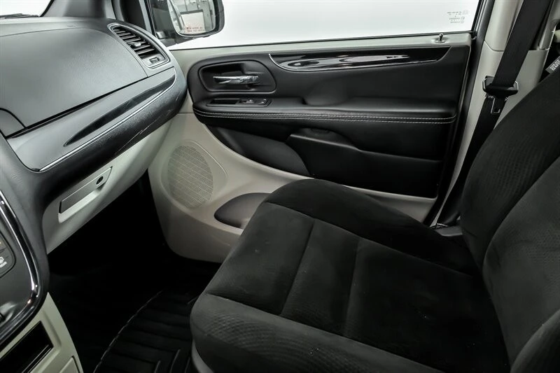 2015 Dodge Caravan - Image 28 of 28