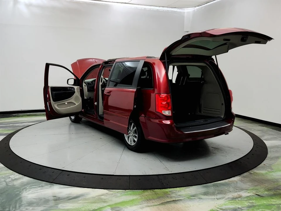 2015 Dodge Caravan - Image 12 of 21