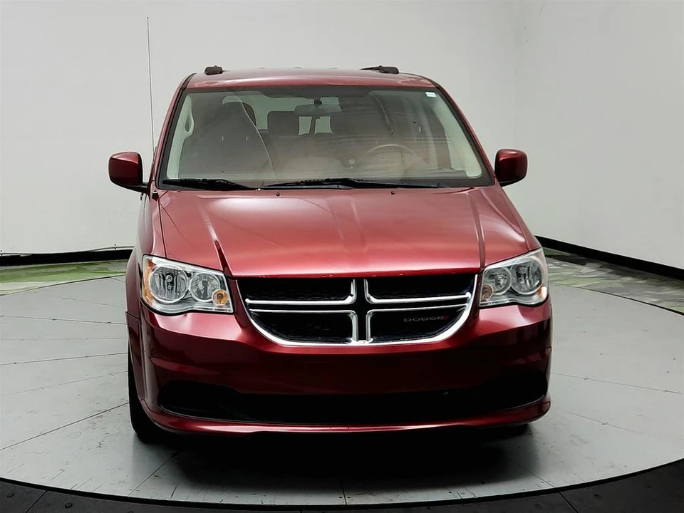 2015 Dodge Caravan - Image 2 of 21