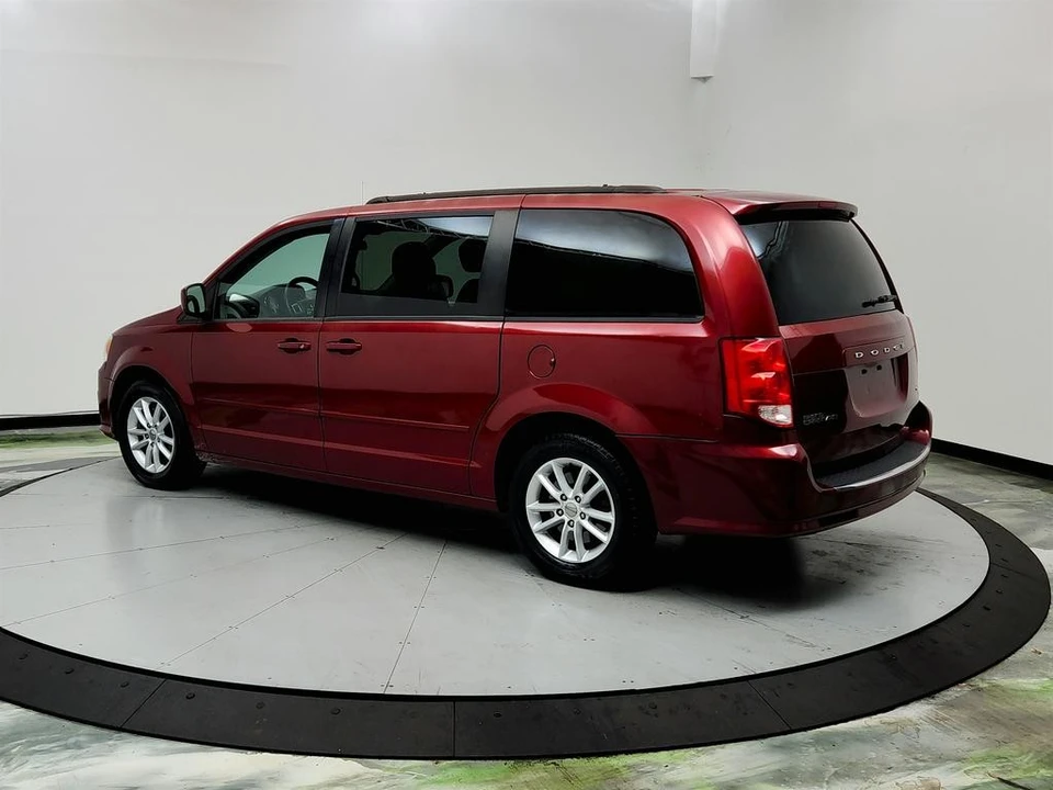 2015 Dodge Caravan - Image 7 of 21