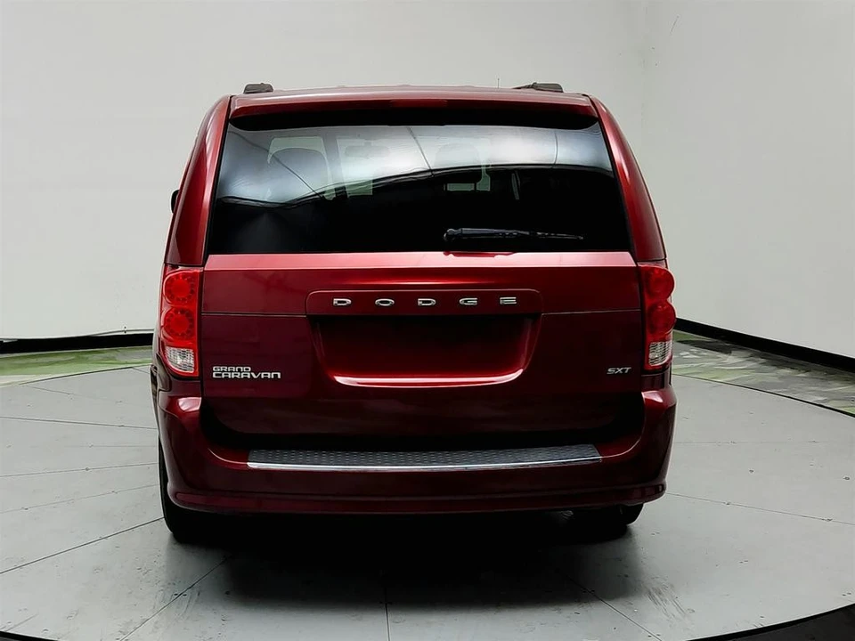 2015 Dodge Caravan - Image 6 of 21