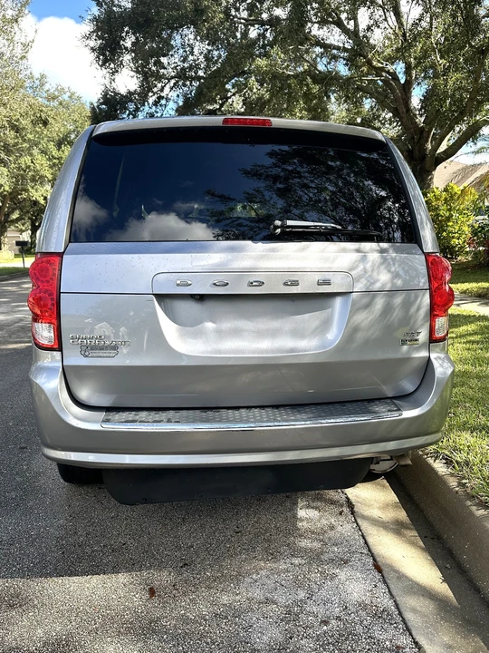 2015 Dodge Caravan - Image 7 of 17