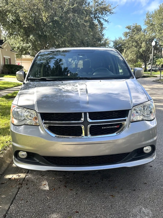 2015 Dodge Caravan - Image 3 of 17