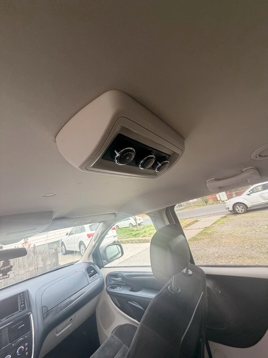 2015 Dodge Caravan - Image 19 of 19