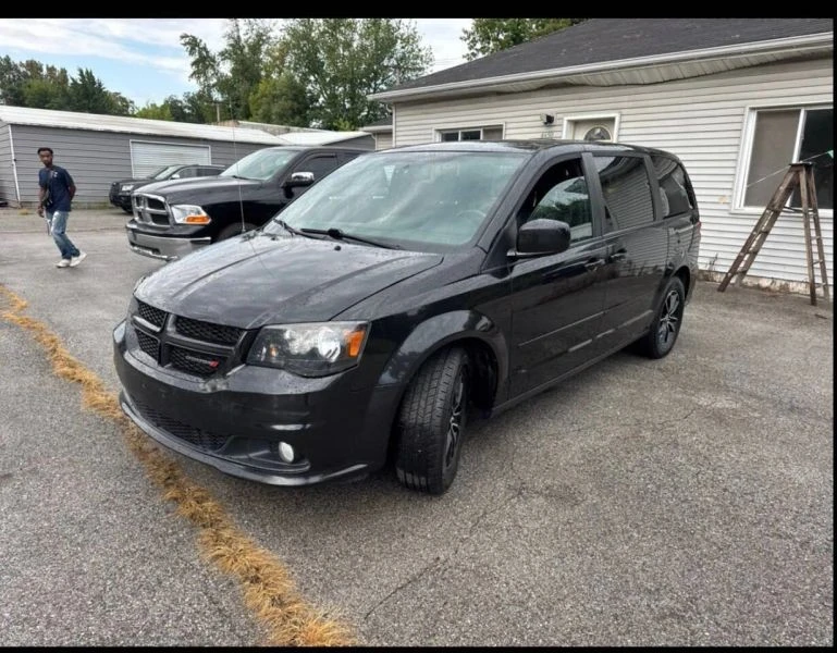 2015 Dodge Caravan - Image 5 of 12