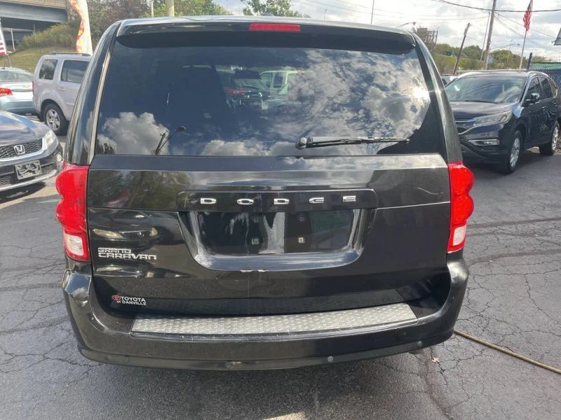2015 Dodge Caravan - Image 2 of 12