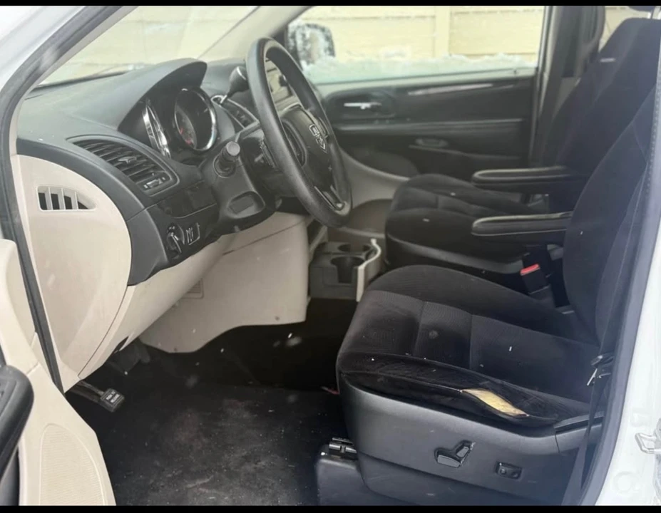 2015 Dodge Caravan - Image 14 of 14