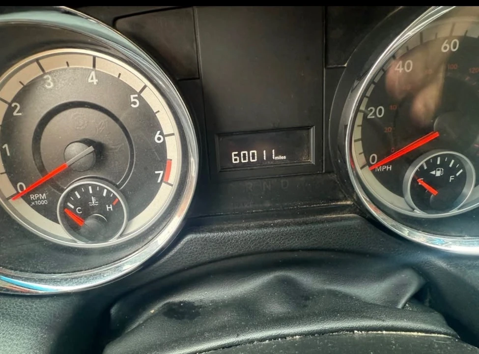 2015 Dodge Caravan - Image 13 of 14