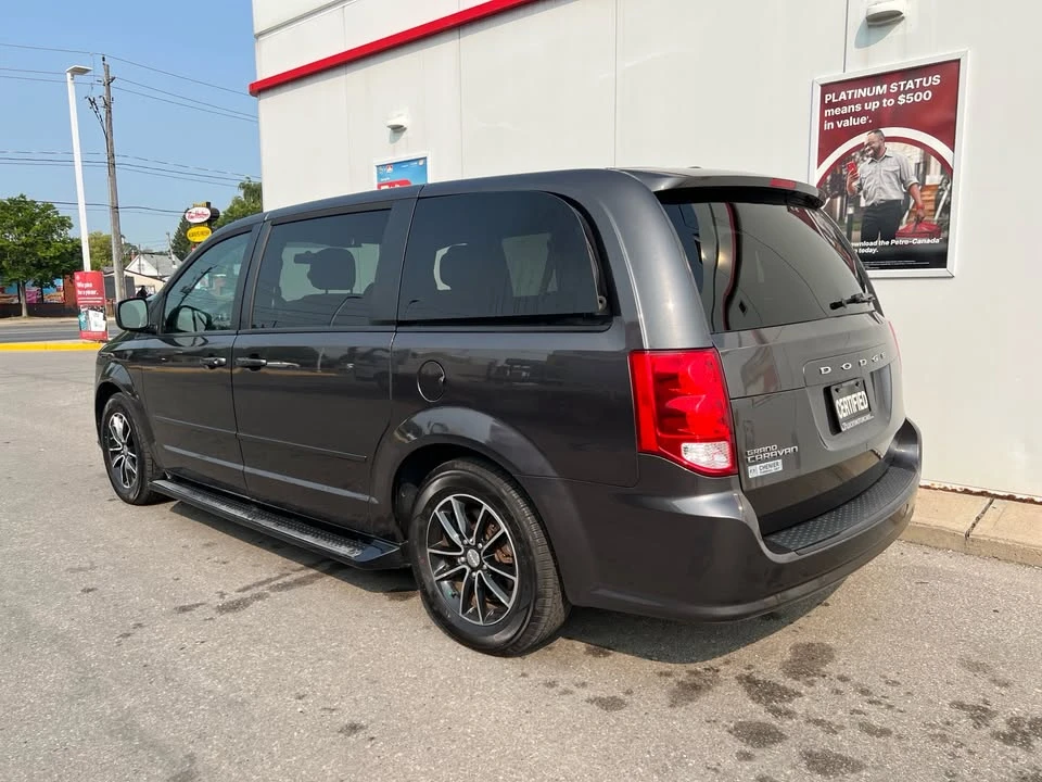 2015 Dodge Caravan - Image 3 of 19