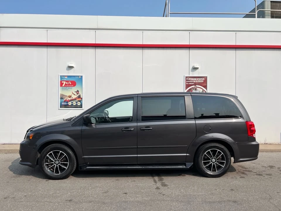 2015 Dodge Caravan - Image 2 of 19