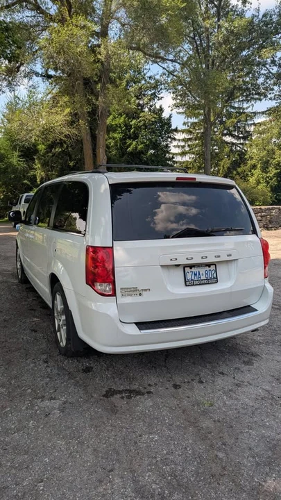 2015 Dodge Caravan - Image 4 of 12