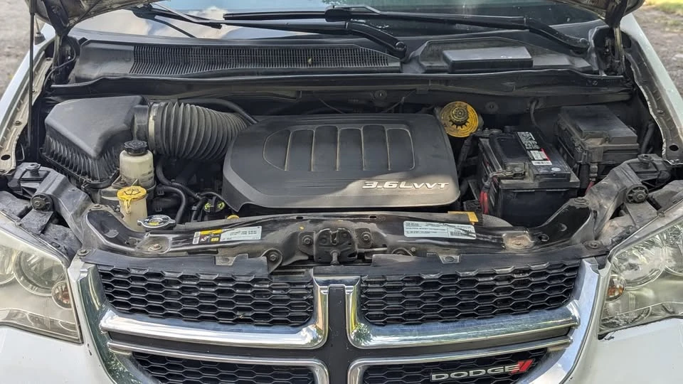 2015 Dodge Caravan - Image 6 of 12