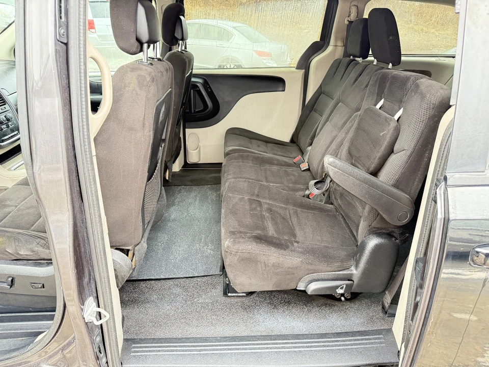2015 Dodge Caravan - Image 15 of 21