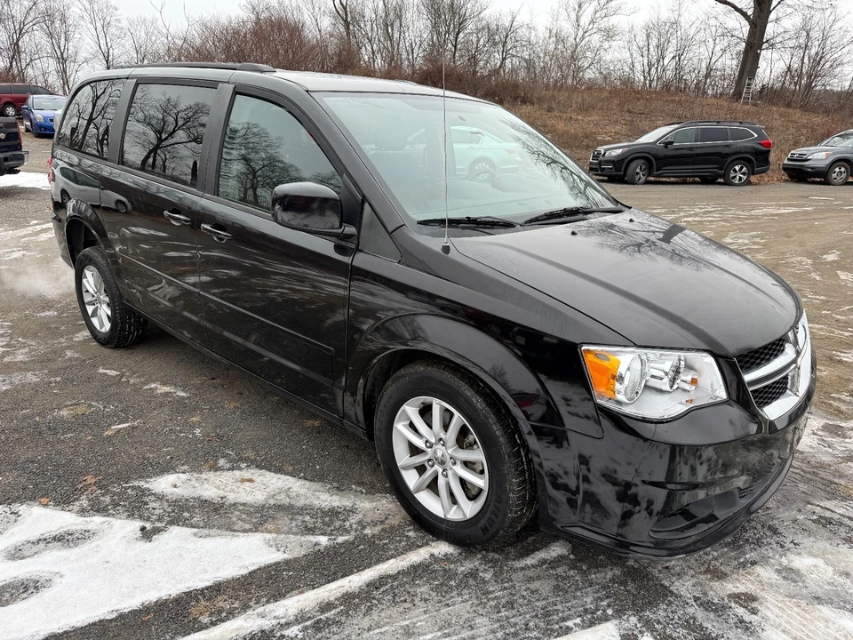 2015 Dodge Caravan - Image 7 of 21