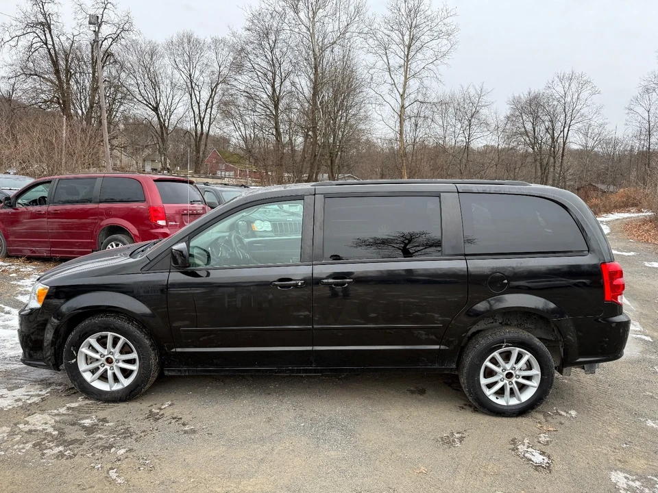 2015 Dodge Caravan - Image 3 of 21