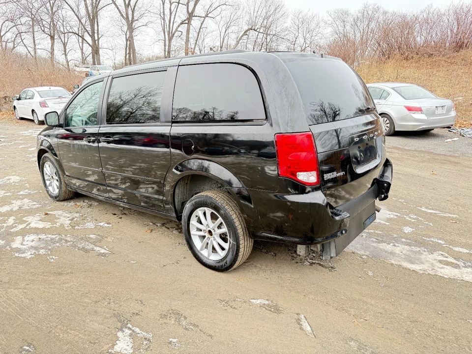 2015 Dodge Caravan - Image 4 of 21