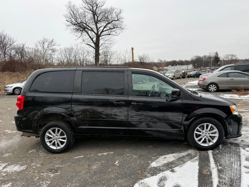 2015 Dodge Caravan - Image 6 of 21