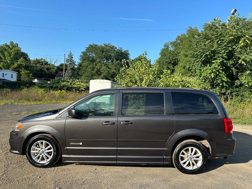 2015 Dodge Caravan - Image 3 of 21