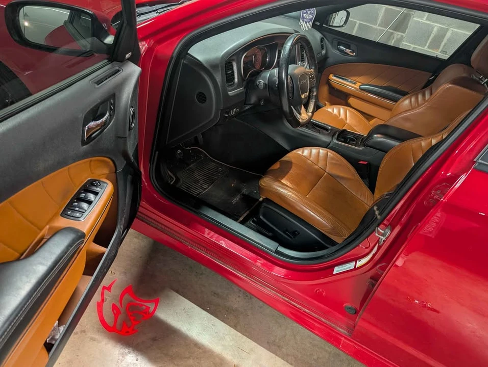 2015 Dodge Charger SRT Hellcat 7th Gen - Image 6 of 8