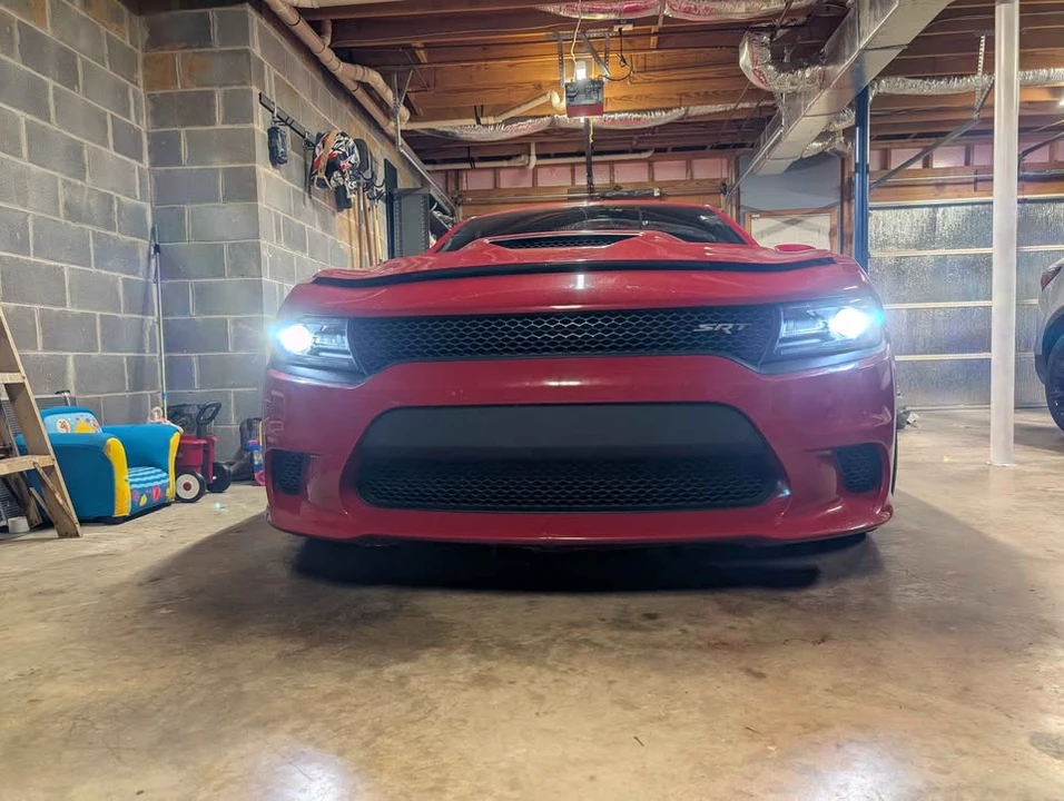 2015 Dodge Charger SRT Hellcat 7th Gen - Image 5 of 8