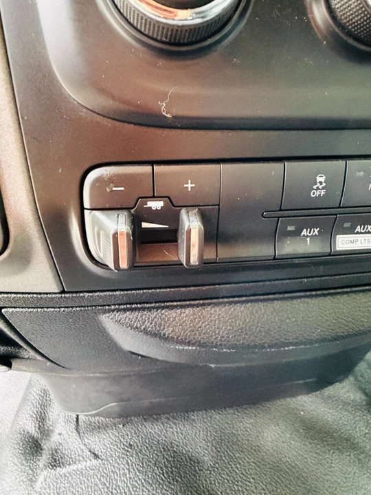 2015 Dodge Ram - Image 25 of 28
