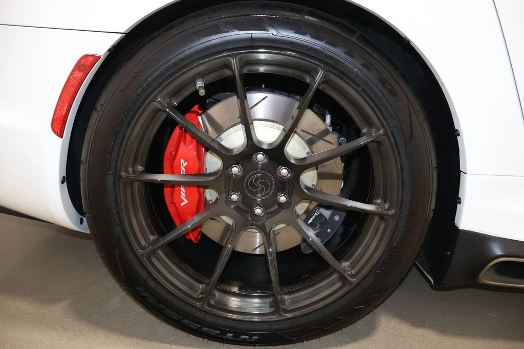 2015 Dodge Viper 5th Gen - Image 17 of 21
