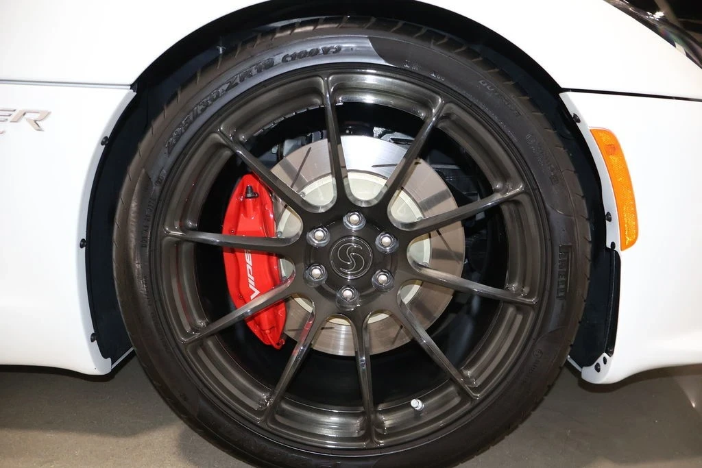 2015 Dodge Viper 5th Gen - Image 16 of 21
