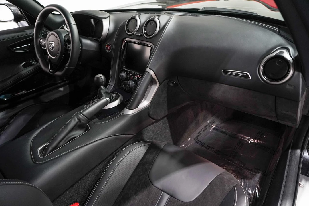 2015 Dodge Viper 5th Gen - Image 16 of 31