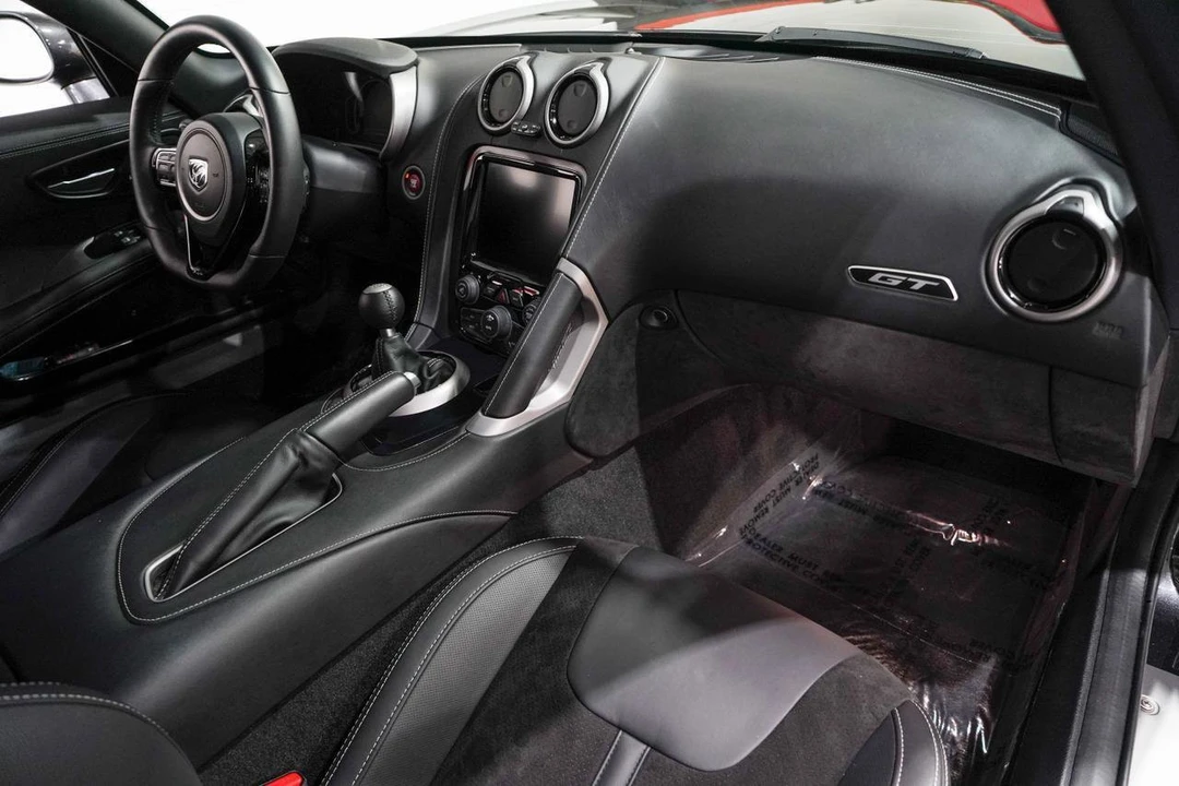 2015 Dodge Viper 5th Gen - Image 16 of 31