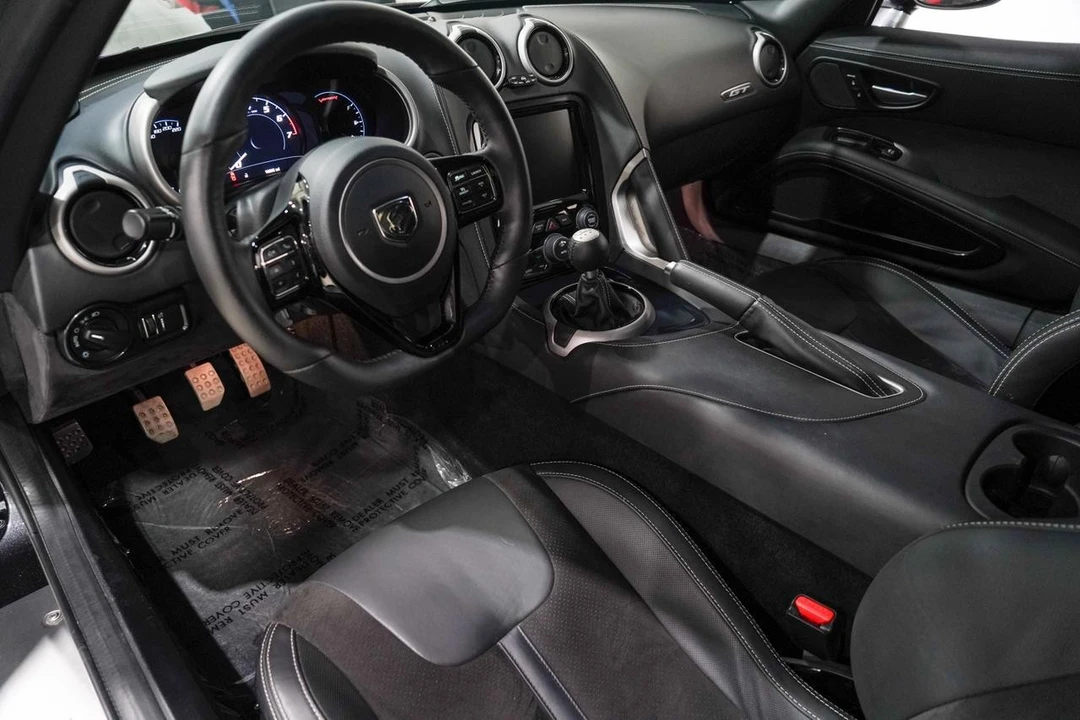 2015 Dodge Viper 5th Gen - Image 2 of 31