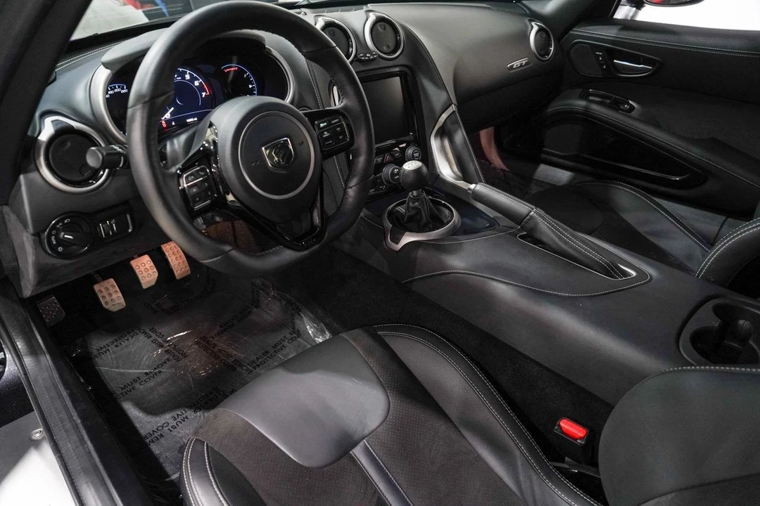 2015 Dodge Viper 5th Gen - Image 2 of 31