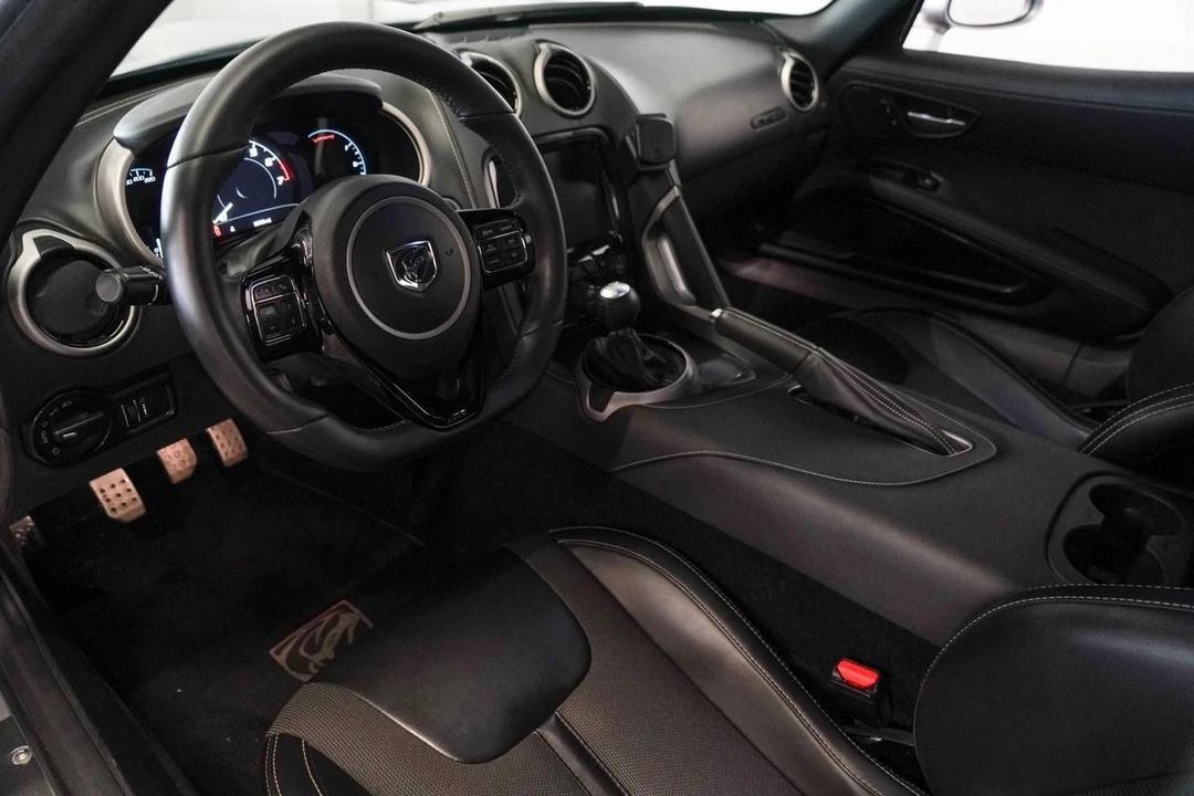 2015 Dodge Viper 5th Gen - Image 2 of 21