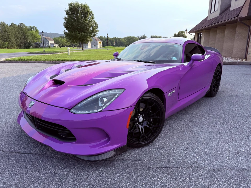 2015 Dodge Viper 5th Gen - Image 2 of 31