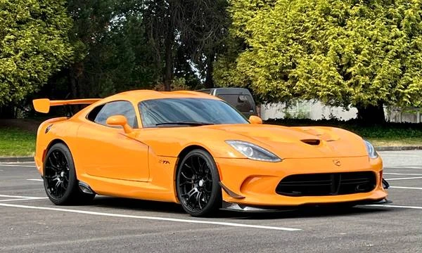 2015 Dodge Viper 5th Gen - Image 2 of 15
