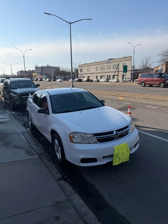 2015 Dodge Avenger Sedan - Image 10 of 20