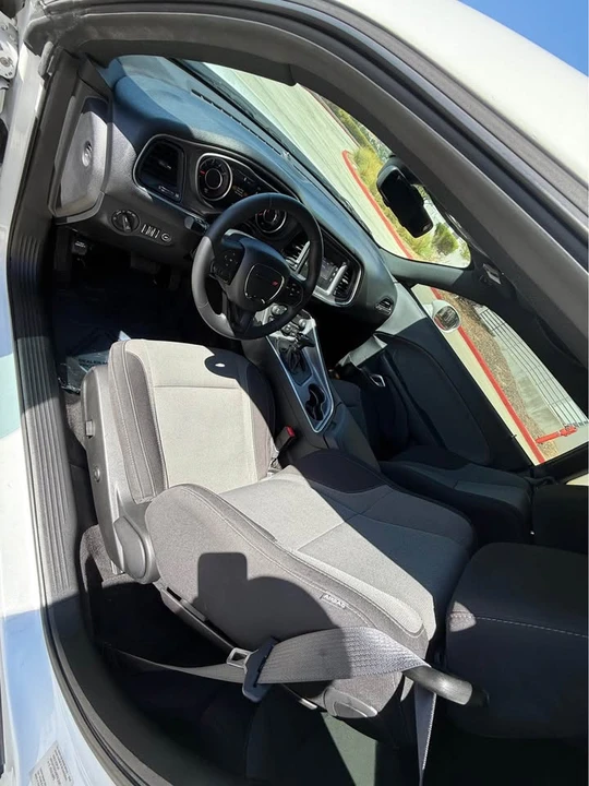 2015 Dodge Challenger 3rd Gen - Image 10 of 12