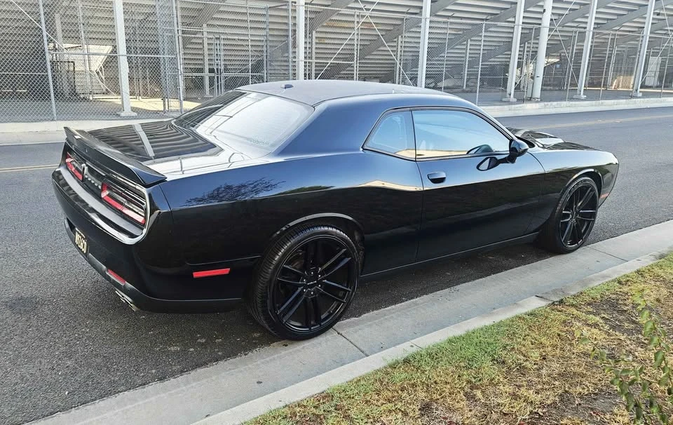 2015 Dodge Challenger 3rd Gen - Image 16 of 20